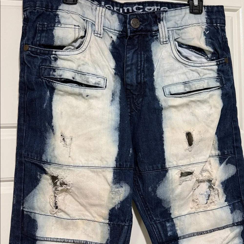 BKE distressed Jake 32x32 distressed straight leg normcore jeans